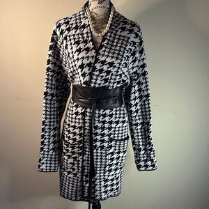 Nine West Black and White Houndstooth Sweater